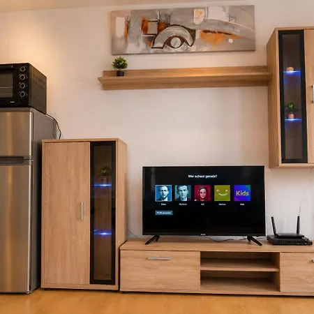 Ruhige Im . Private Parkplatz ,balkon ,netflix *