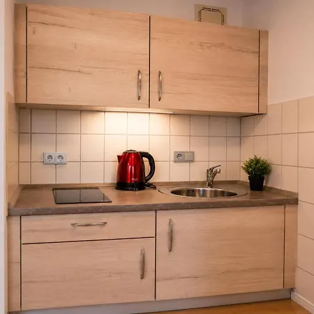 Ruhige Im . Private Parkplatz ,balkon ,netflix