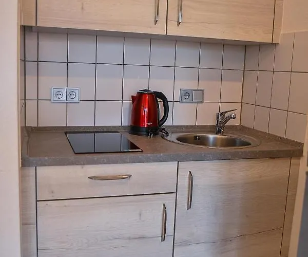 Ruhige Im . Private Parkplatz ,balkon ,netflix דירה